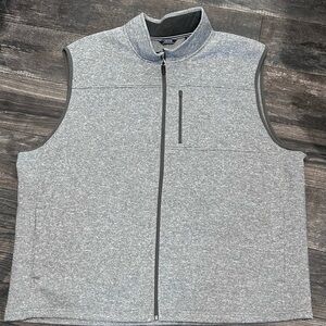 Izod Men's Heather Gray Vest
